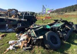 Во время военных учений НАТО с неба упали джипы